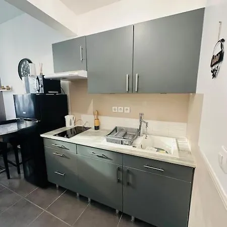 Apartment Le Petit Narbonnais A 4min A Pied De La Gare Narbonne