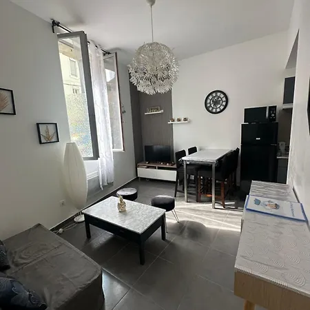 Apartment Le Petit Narbonnais A 4min A Pied De La Gare *